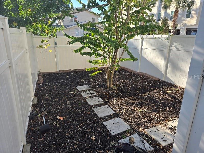 Image 29 of 32 For 113 Newport Avenue 4