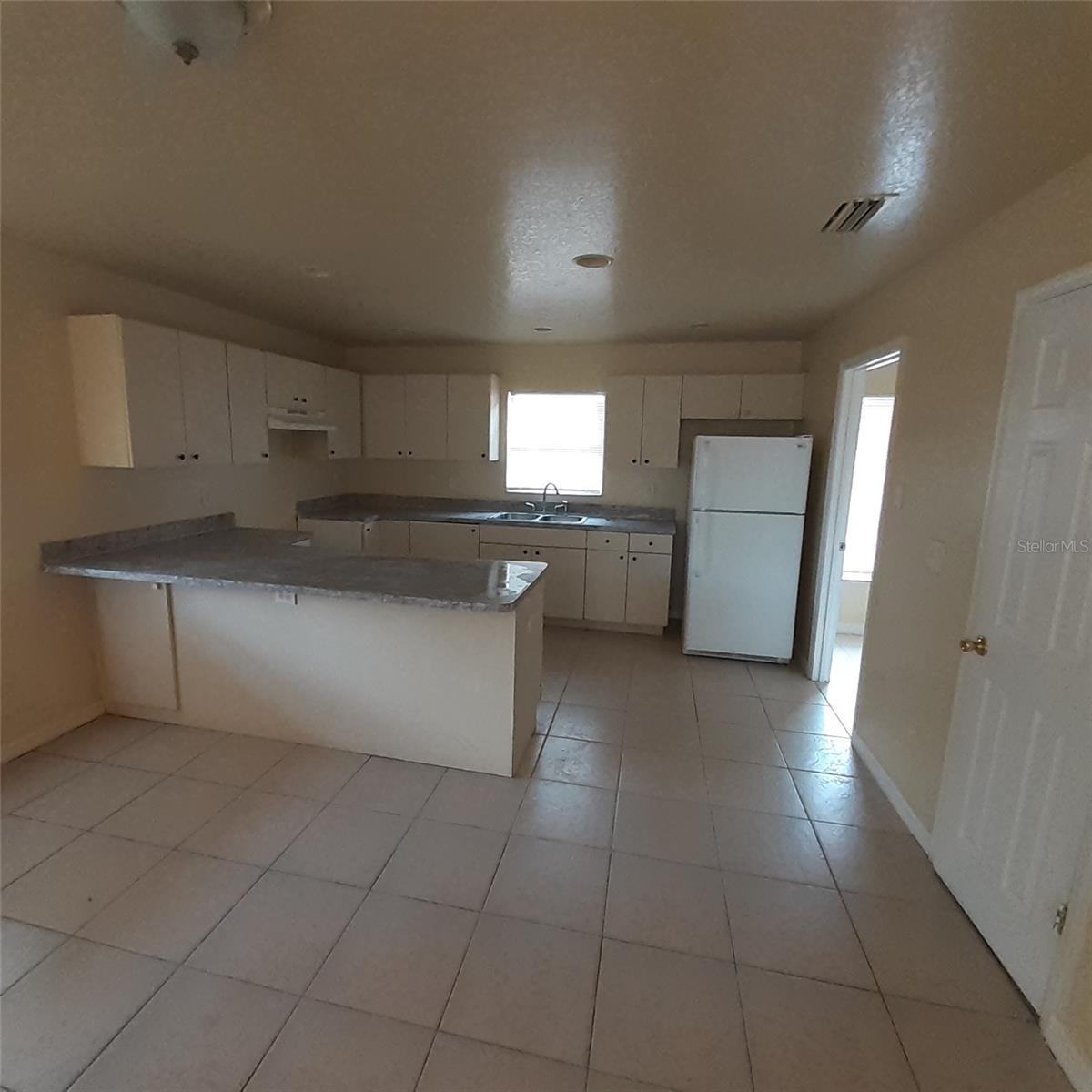 Image 4 of 15 For 3625 Chelsea Street