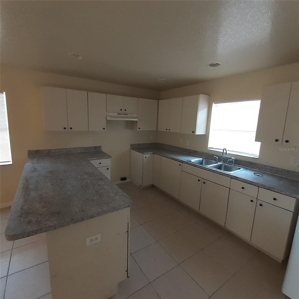 Image 5 of 15 For 3625 Chelsea Street