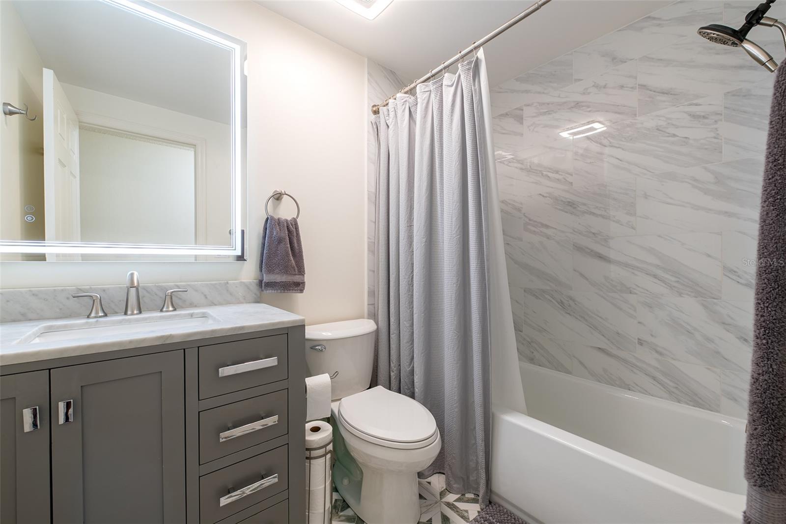 Image 8 of 35 For 128 Camphor Circle C