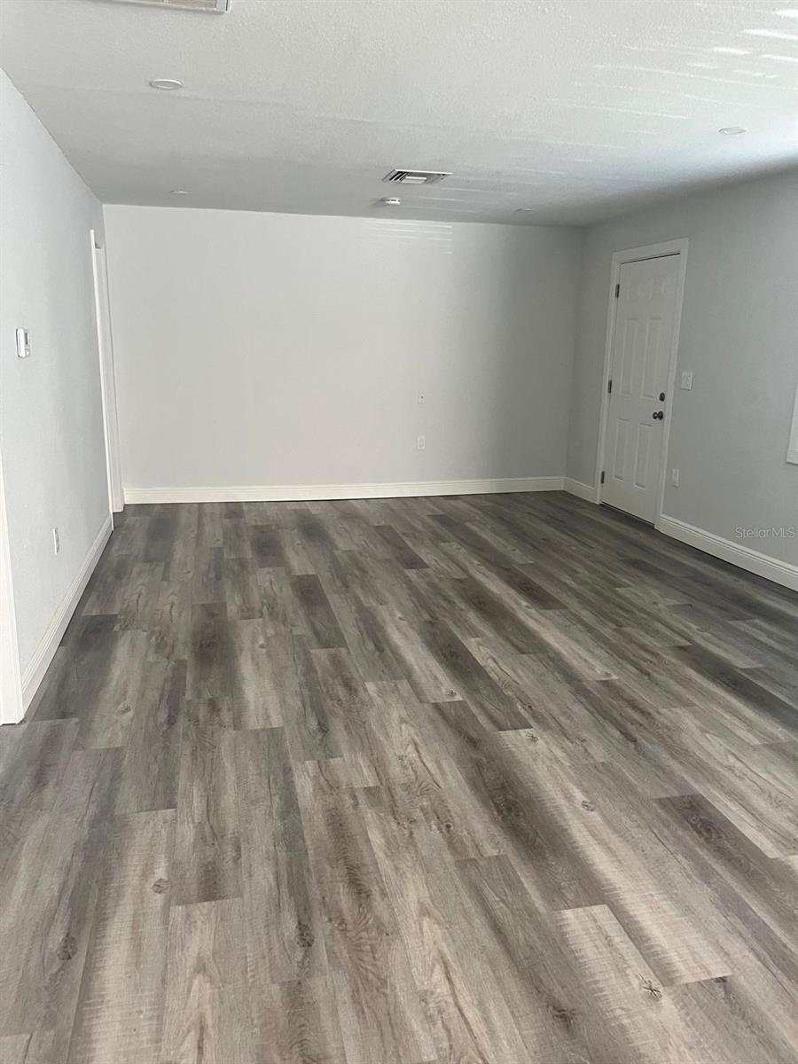 Image 3 of 14 For 9219 28th Street