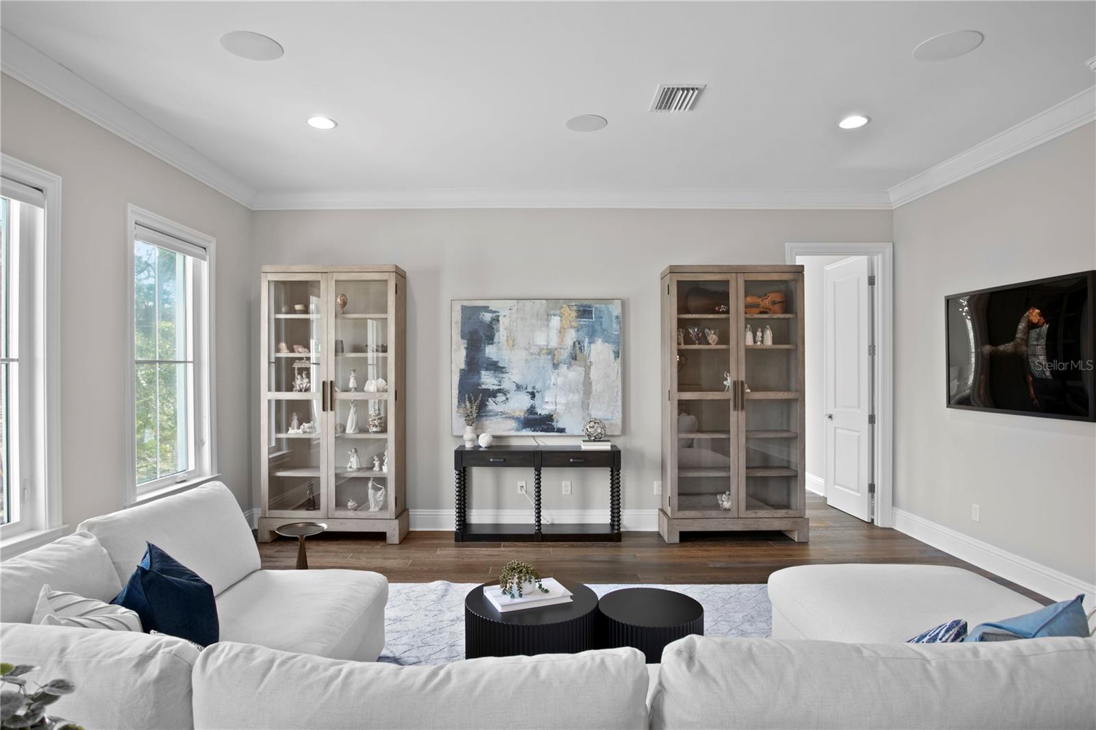 Image 33 of 66 For 4511 Swann Avenue