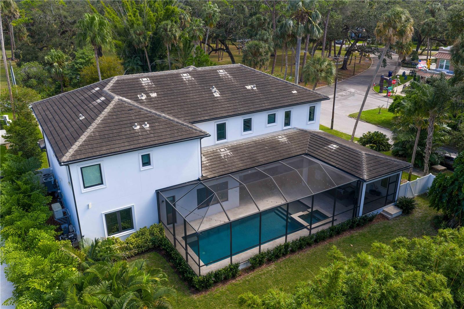 Image 54 of 66 For 4511 Swann Avenue