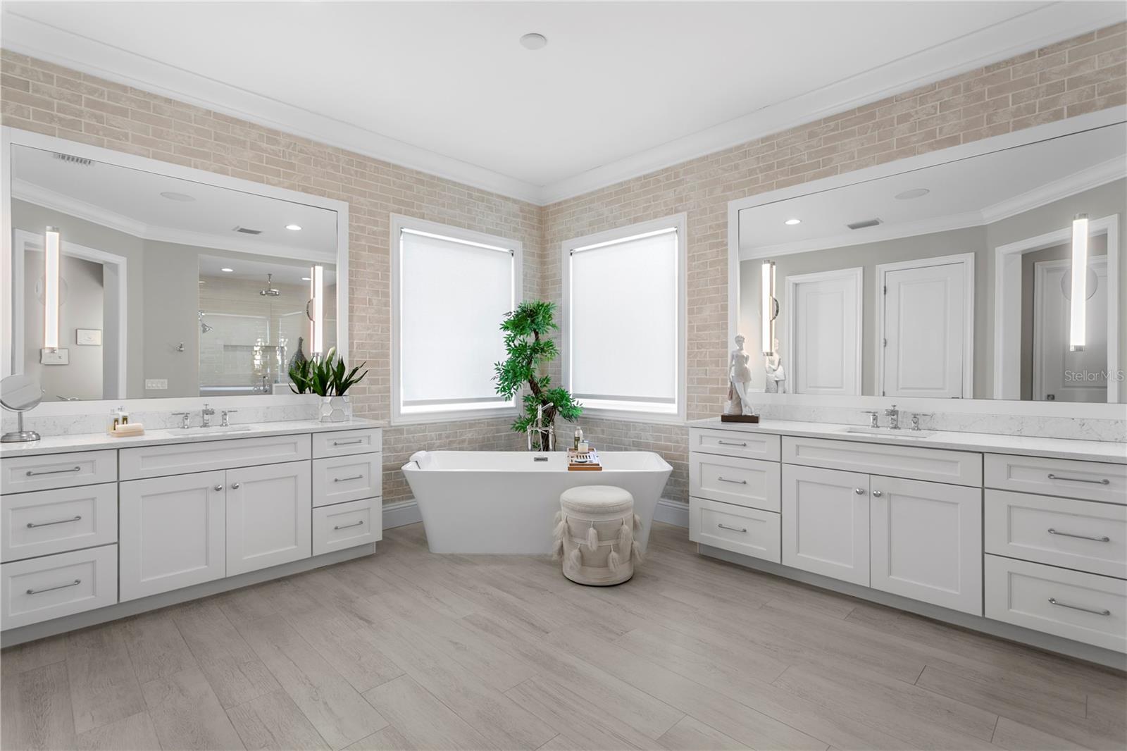 Image 7 of 66 For 4511 Swann Avenue