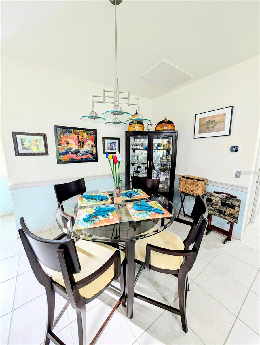 Image 10 of 66 For 5201 Green Drive