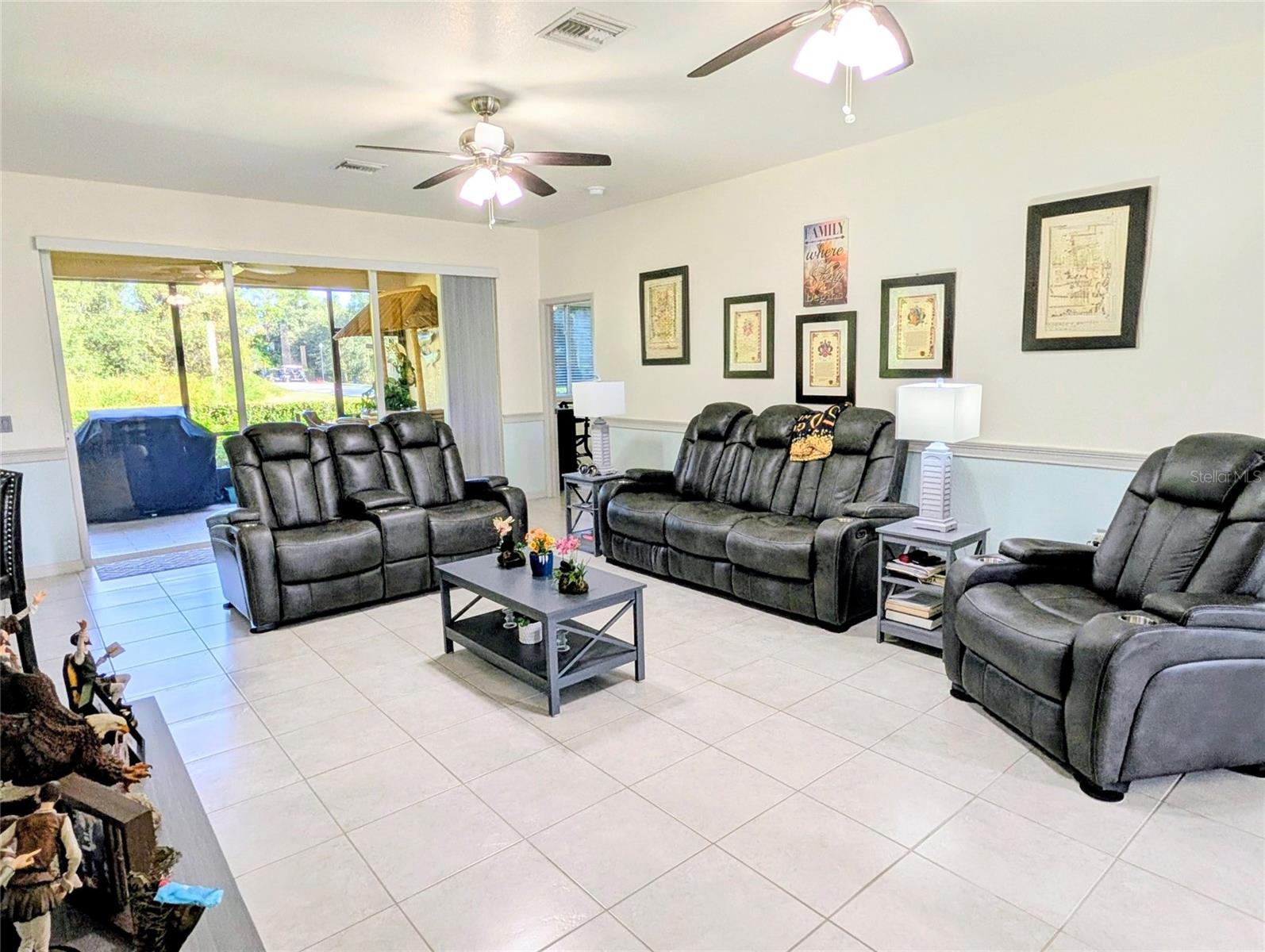 Image 18 of 66 For 5201 Green Drive