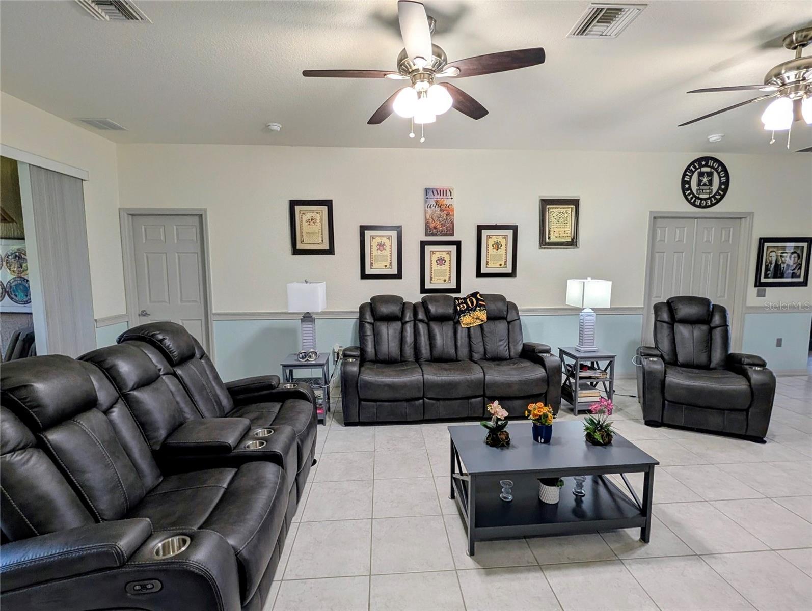 Image 19 of 66 For 5201 Green Drive