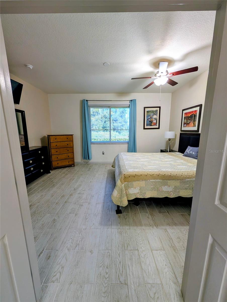 Image 24 of 66 For 5201 Green Drive