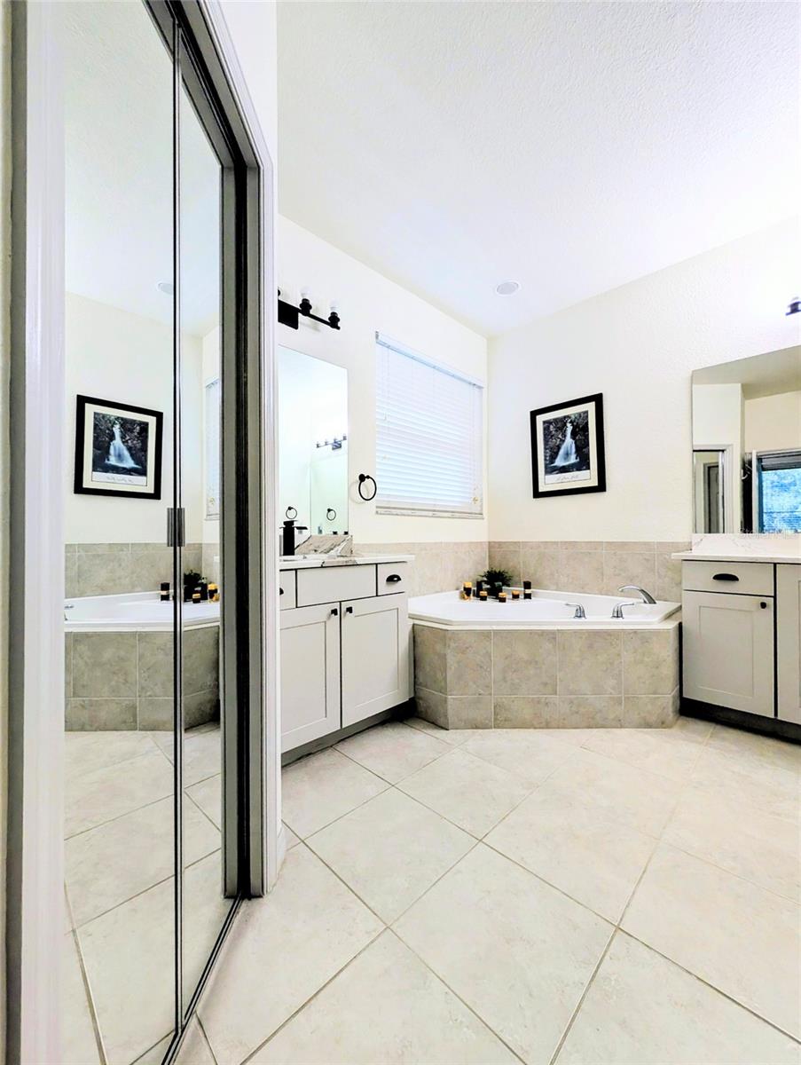 Image 30 of 66 For 5201 Green Drive