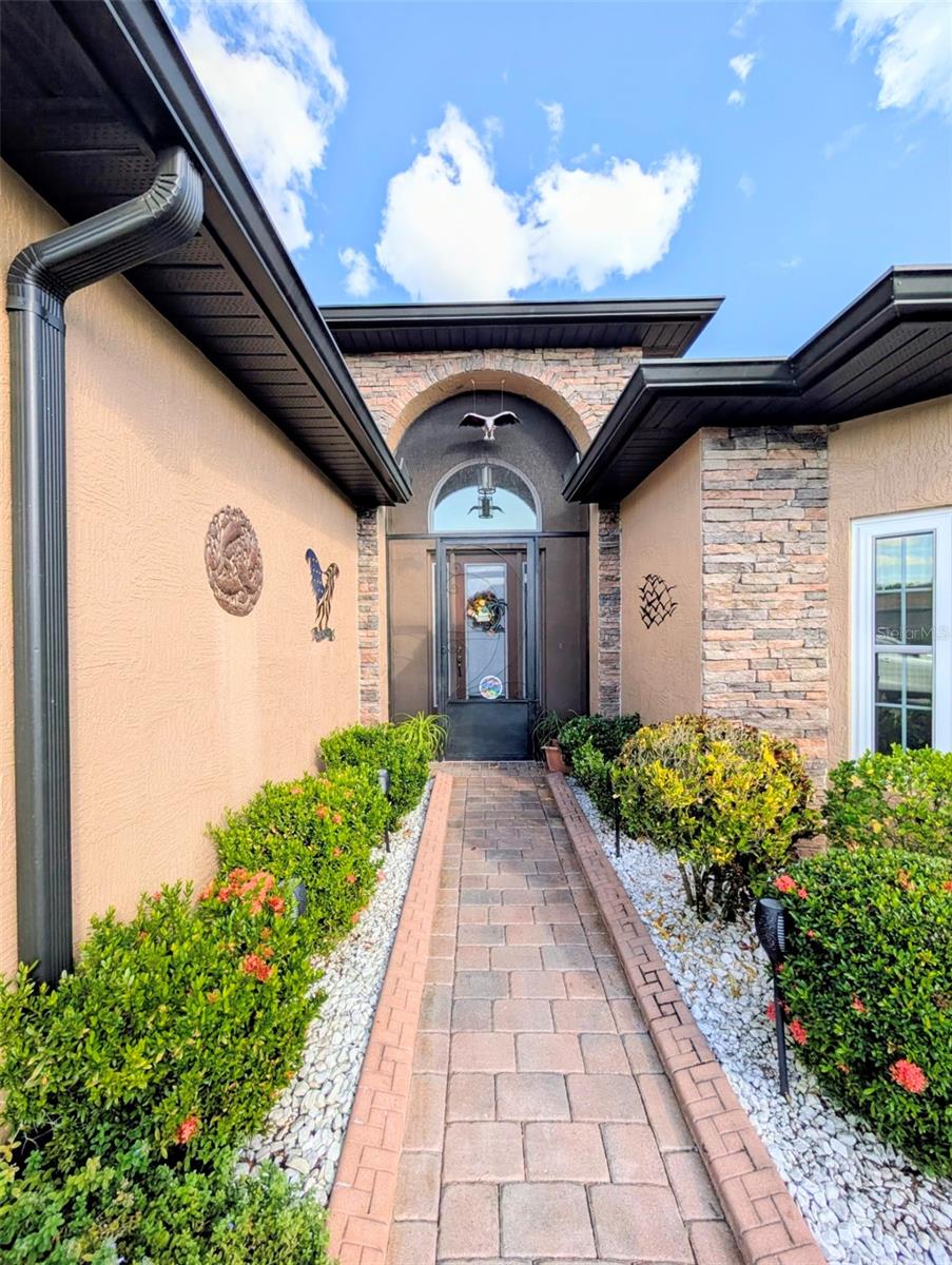 Image 4 of 66 For 5201 Green Drive