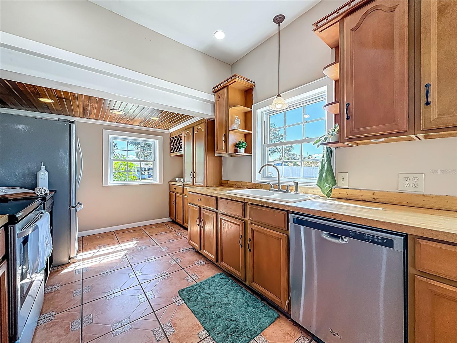 Image 12 of 71 For 8352 Ridge Road