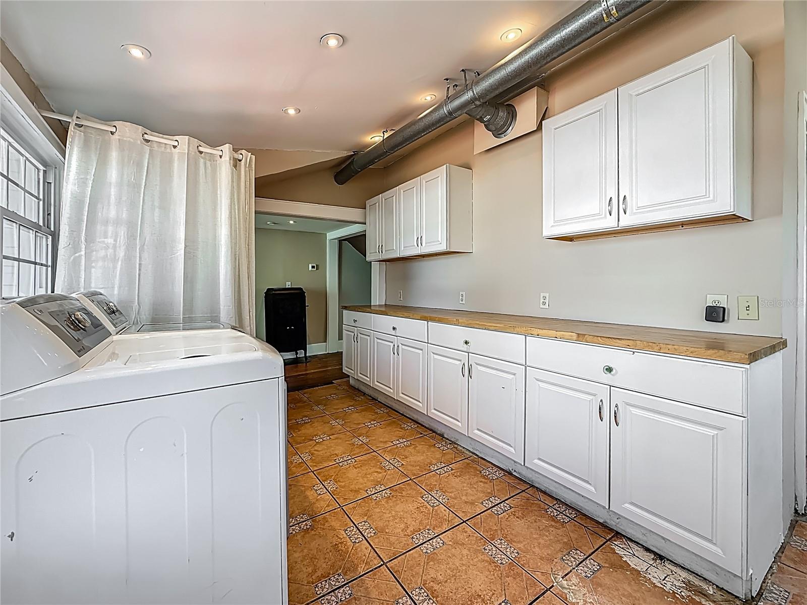 Image 15 of 71 For 8352 Ridge Road