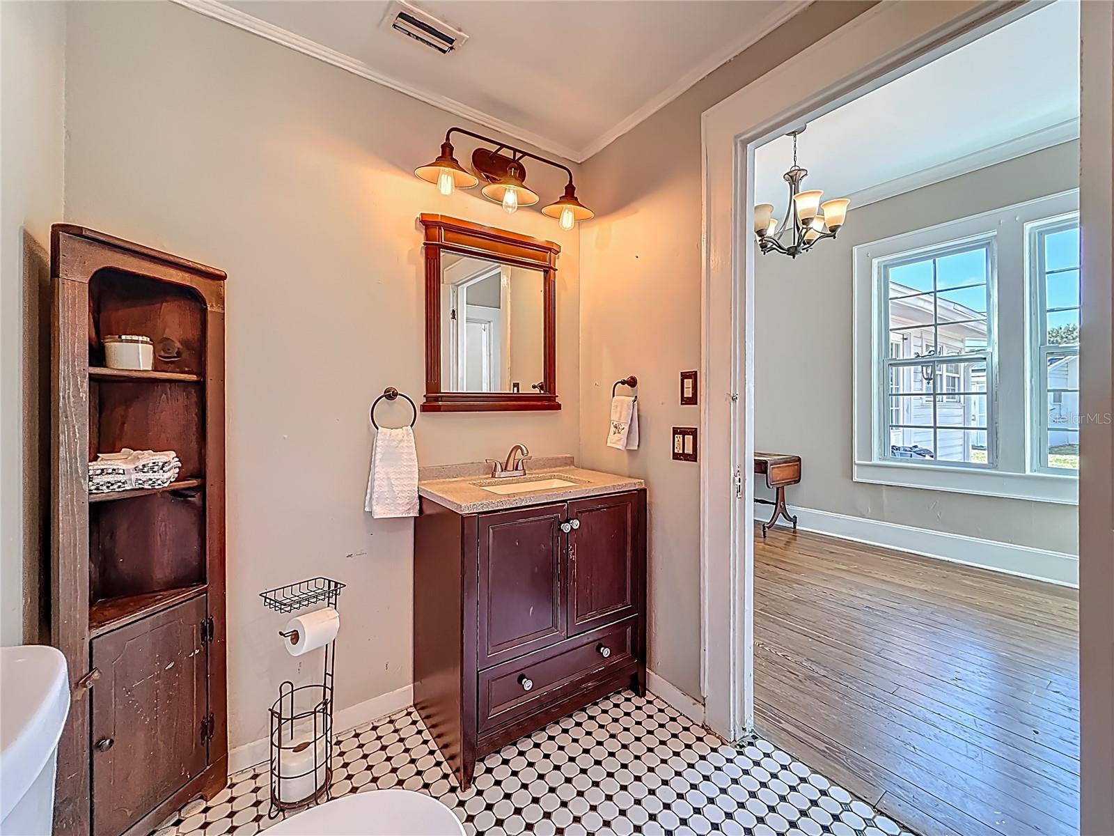 Image 21 of 71 For 8352 Ridge Road