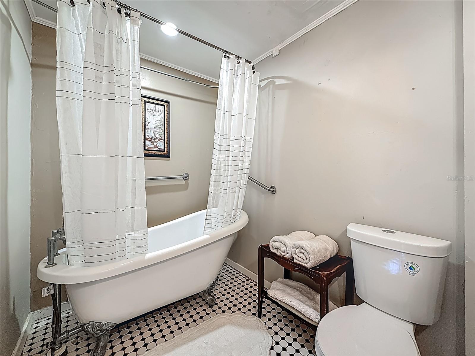 Image 22 of 71 For 8352 Ridge Road