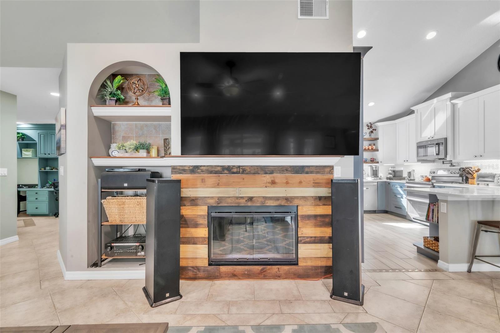 Image 12 of 30 For 6206 Farthing Street