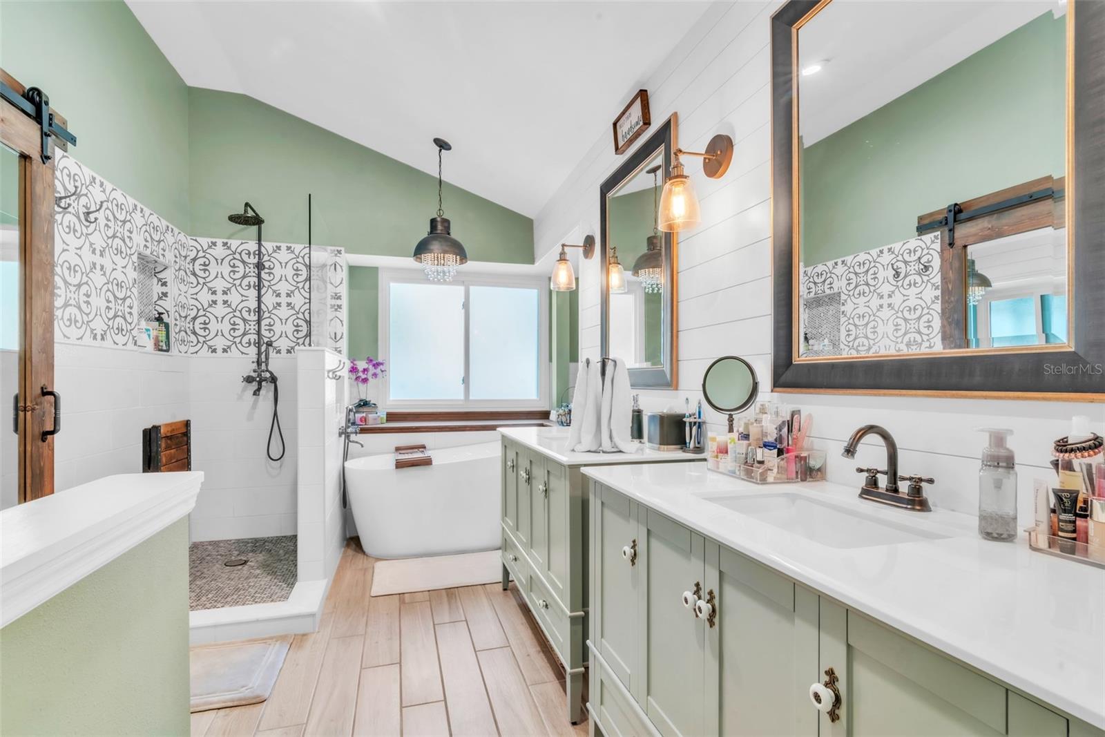 Image 18 of 30 For 6206 Farthing Street