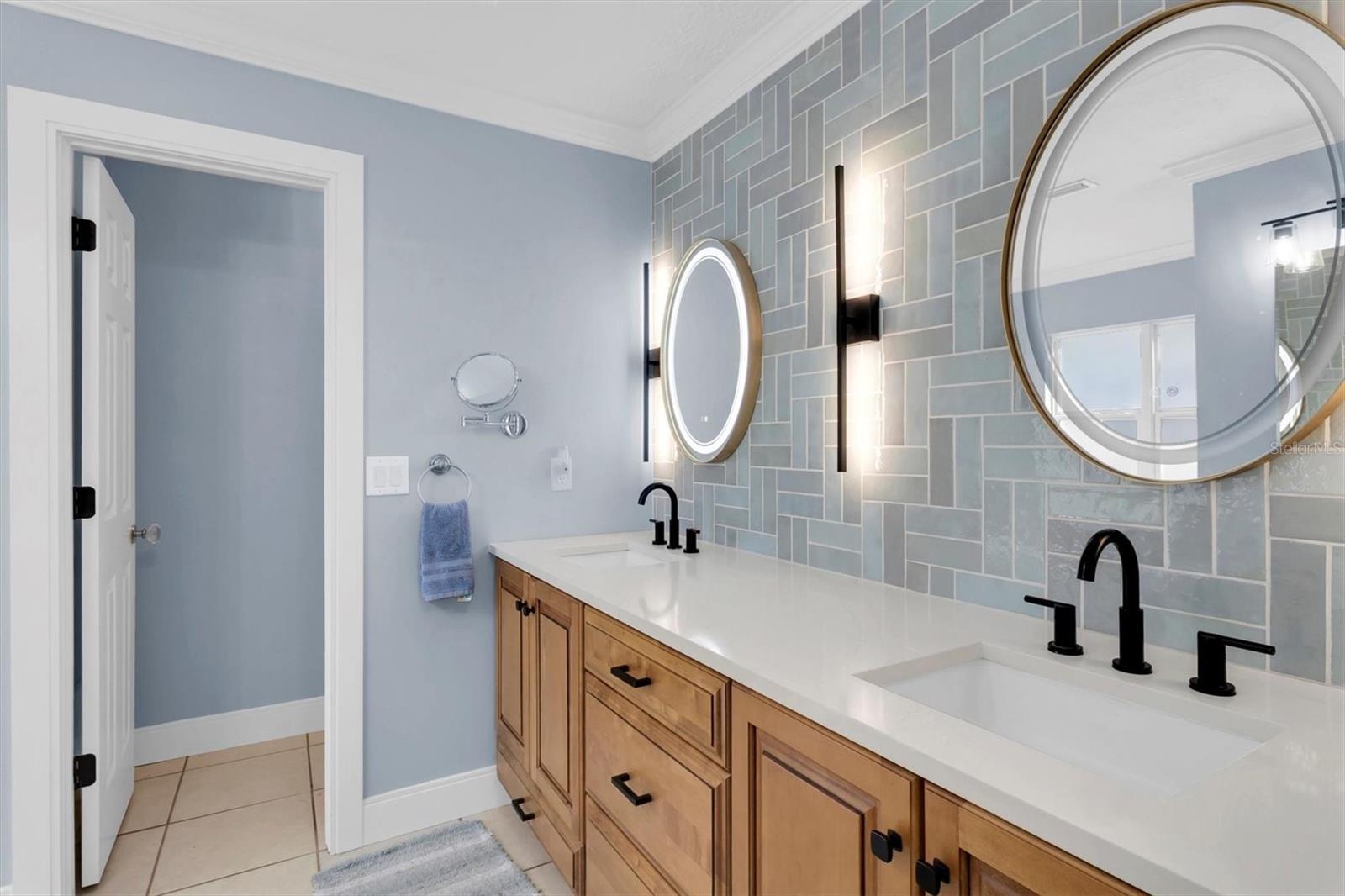 Image 23 of 47 For 17602 Simms Road