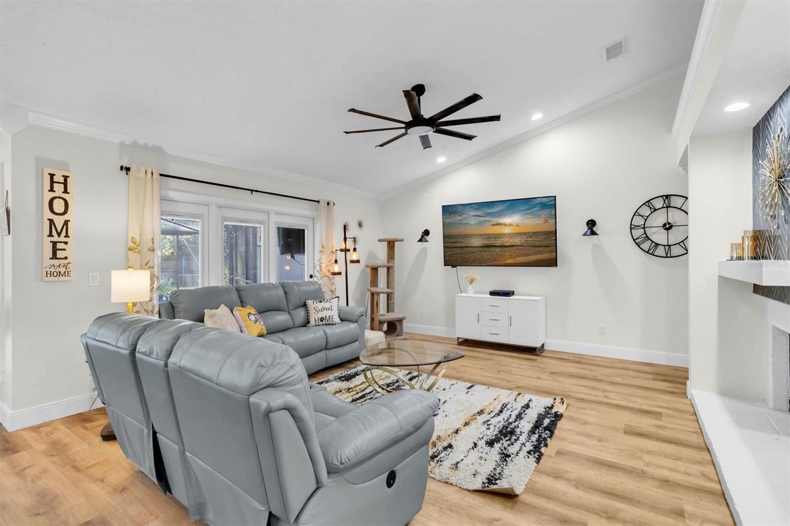 Image 5 of 47 For 17602 Simms Road