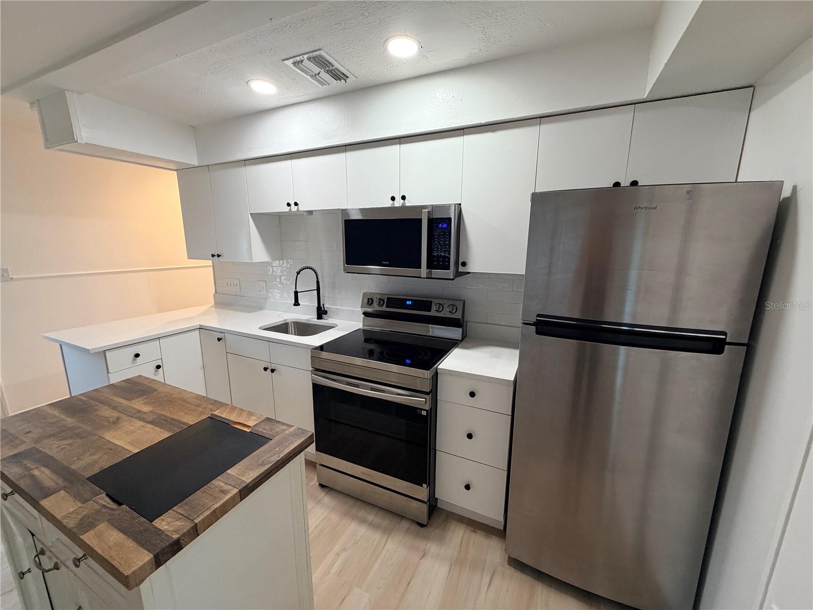 Image 5 of 15 For 4042 Boulder Drive 1