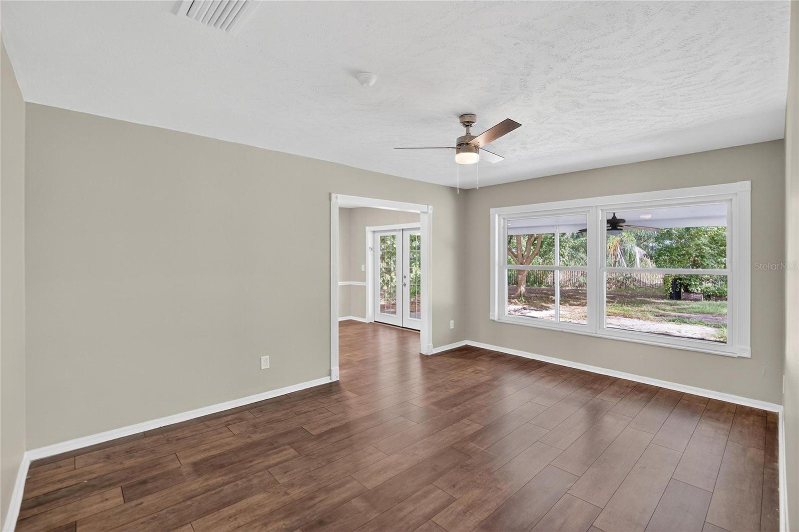 Image 23 of 52 For 206 Van Gogh Circle