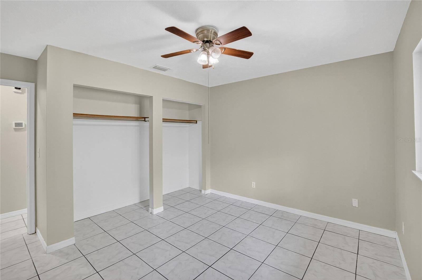 Image 26 of 52 For 206 Van Gogh Circle