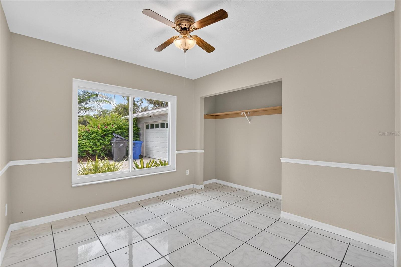 Image 34 of 52 For 206 Van Gogh Circle