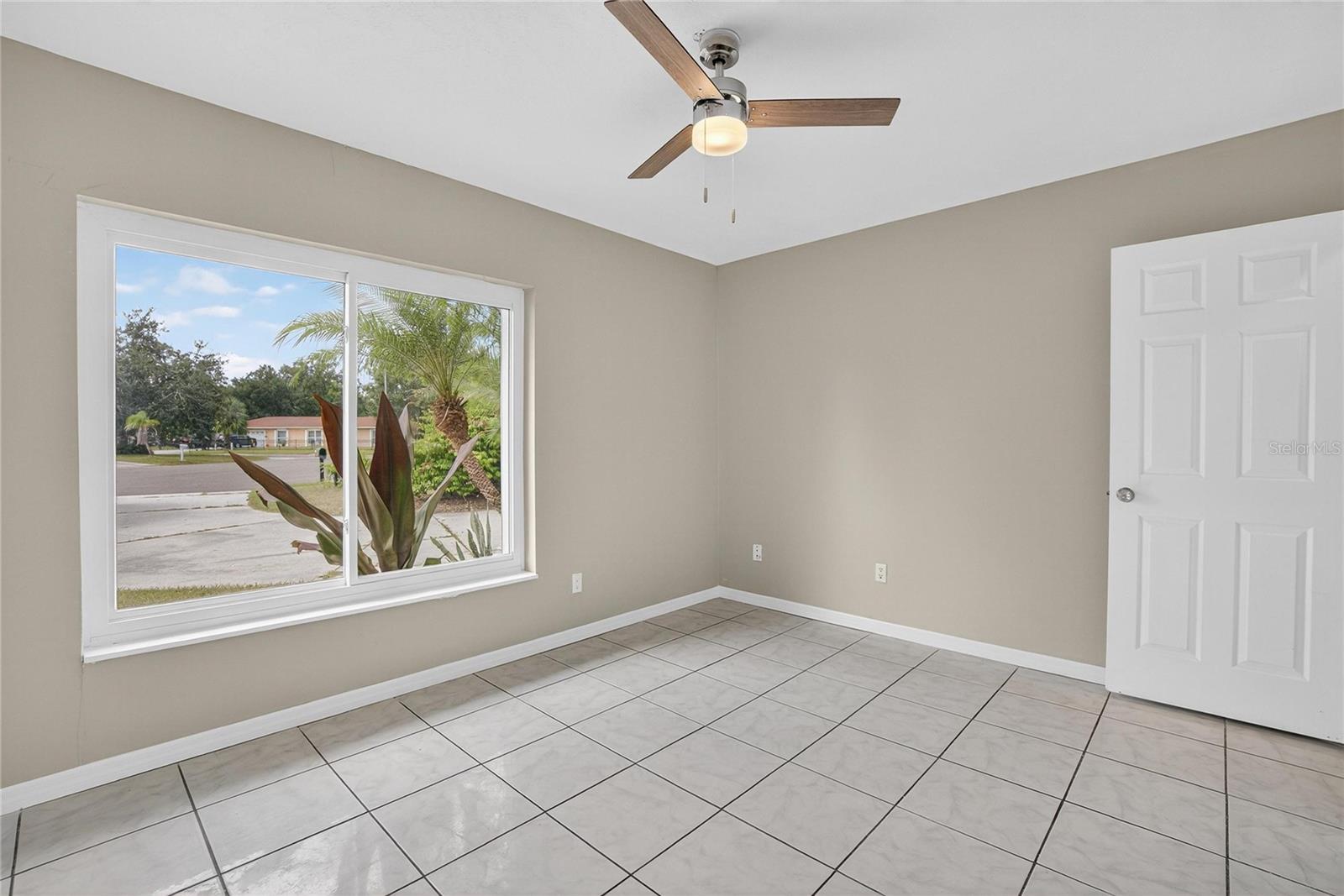 Image 42 of 52 For 206 Van Gogh Circle