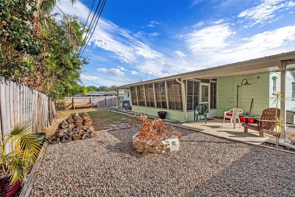 Image 14 of 15 For 11419 72nd Terrace