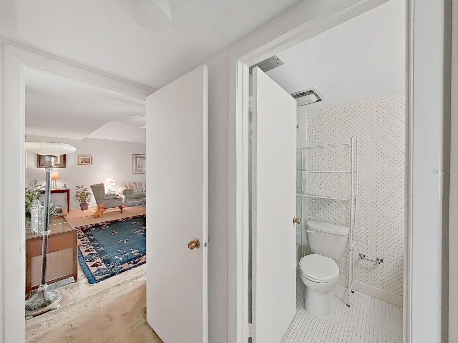 Image 28 of 46 For 4118 Pinelake Lane 102