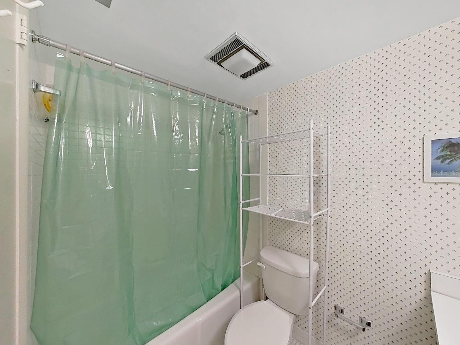 Image 30 of 46 For 4118 Pinelake Lane 102