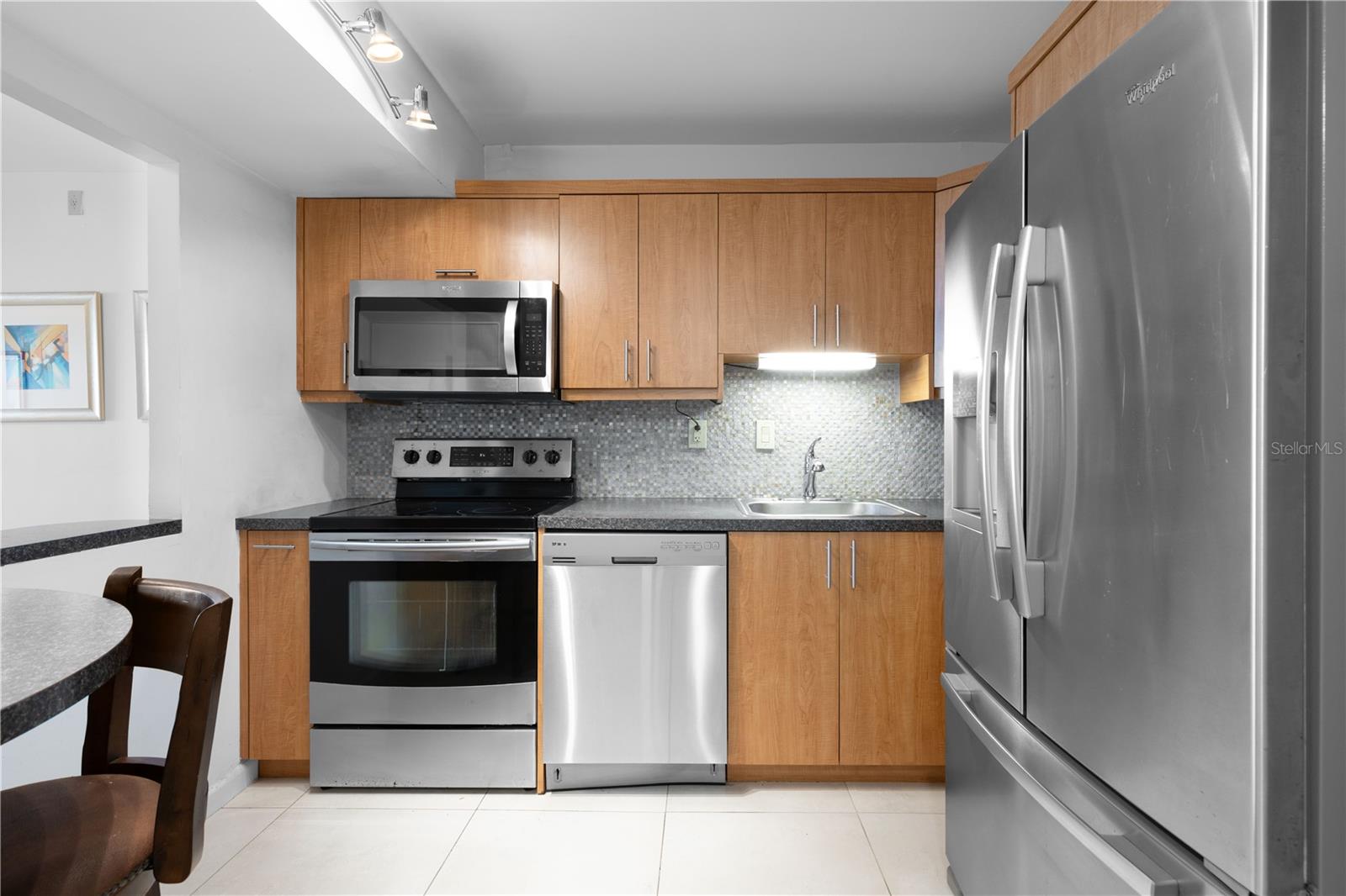 Image 10 of 50 For 3701 Country Club Drive 1009