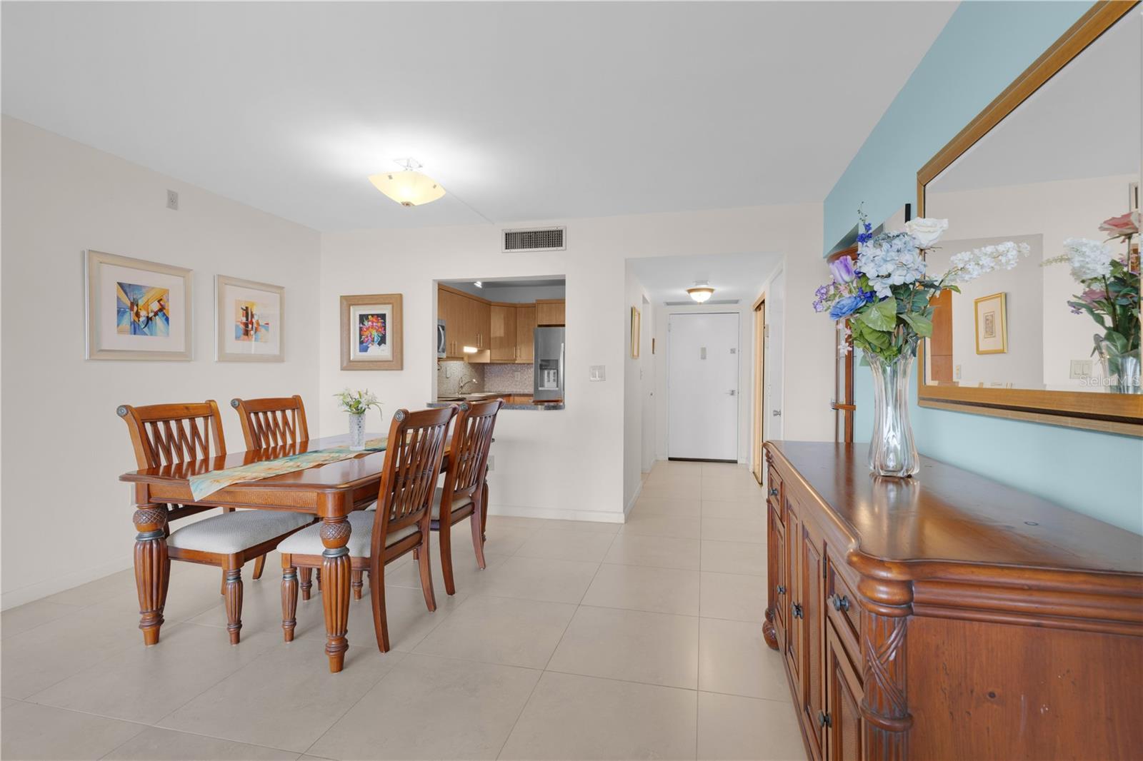 Image 14 of 50 For 3701 Country Club Drive 1009