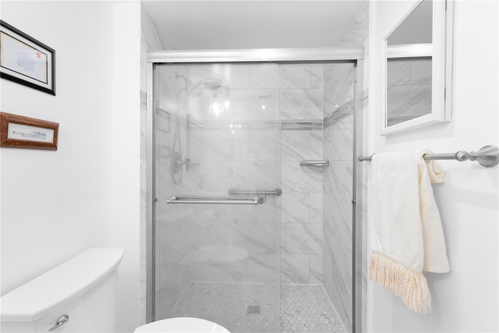 Image 26 of 50 For 3701 Country Club Drive 1009