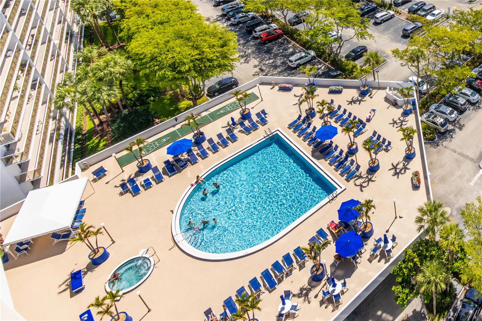 Image 32 of 50 For 3701 Country Club Drive 1009