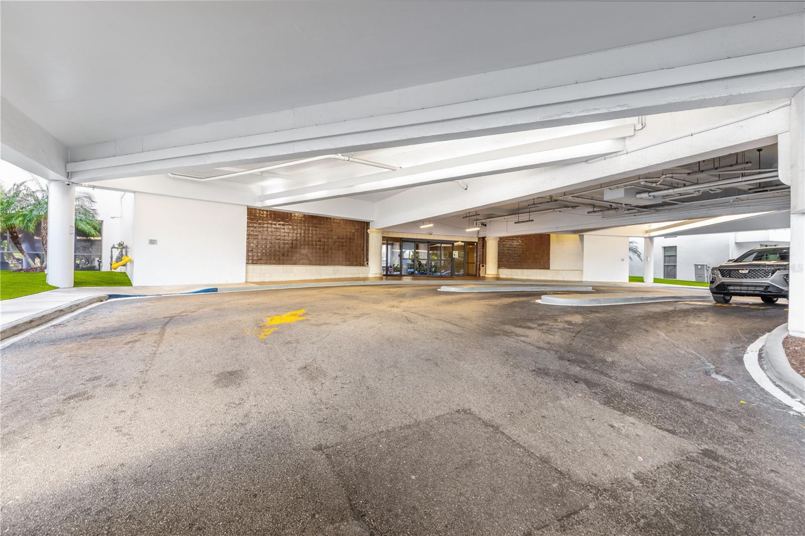 Image 36 of 50 For 3701 Country Club Drive 1009