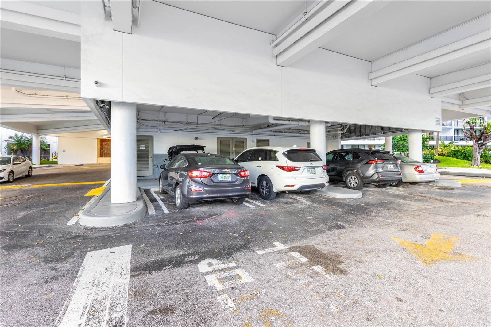 Image 37 of 50 For 3701 Country Club Drive 1009