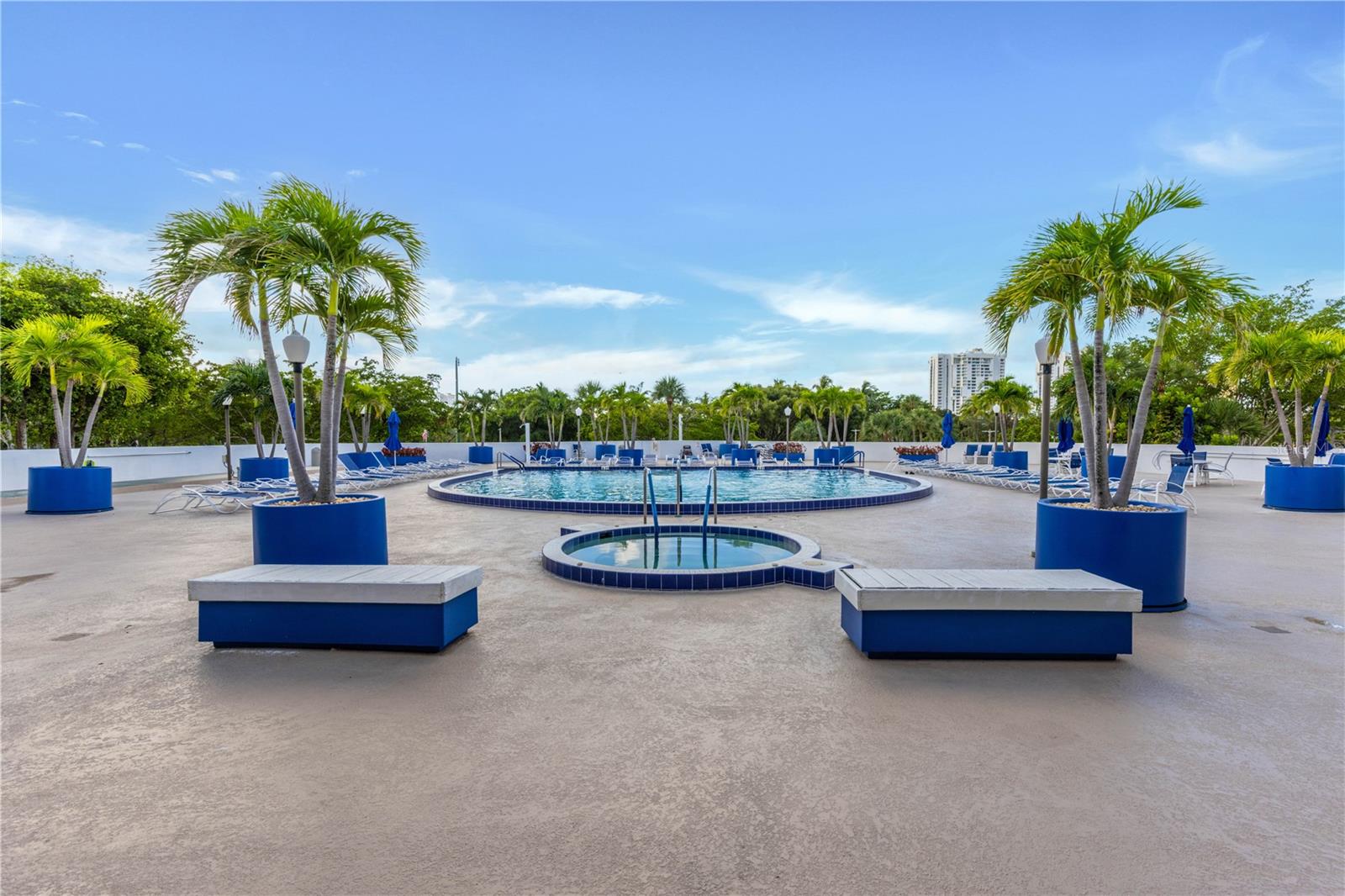 Image 39 of 50 For 3701 Country Club Drive 1009