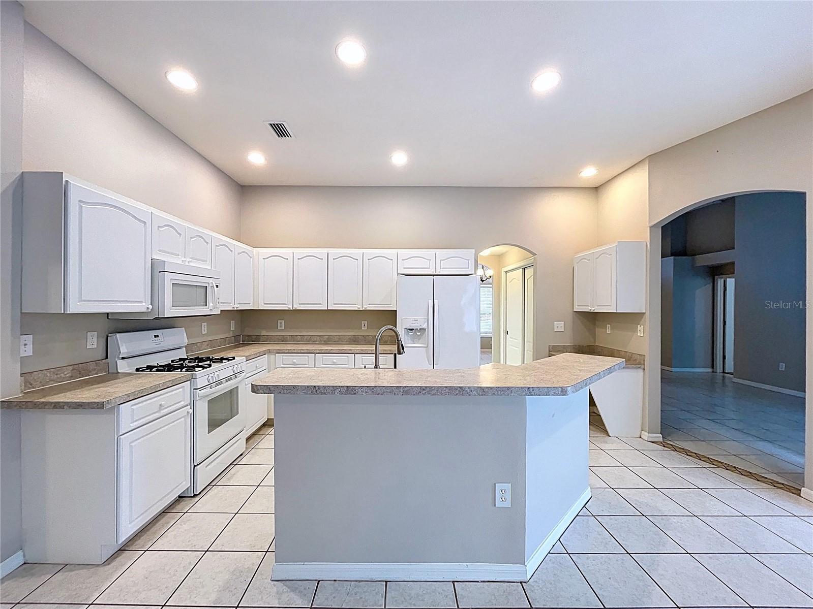 Image 25 of 94 For 6813 Regents Village Way