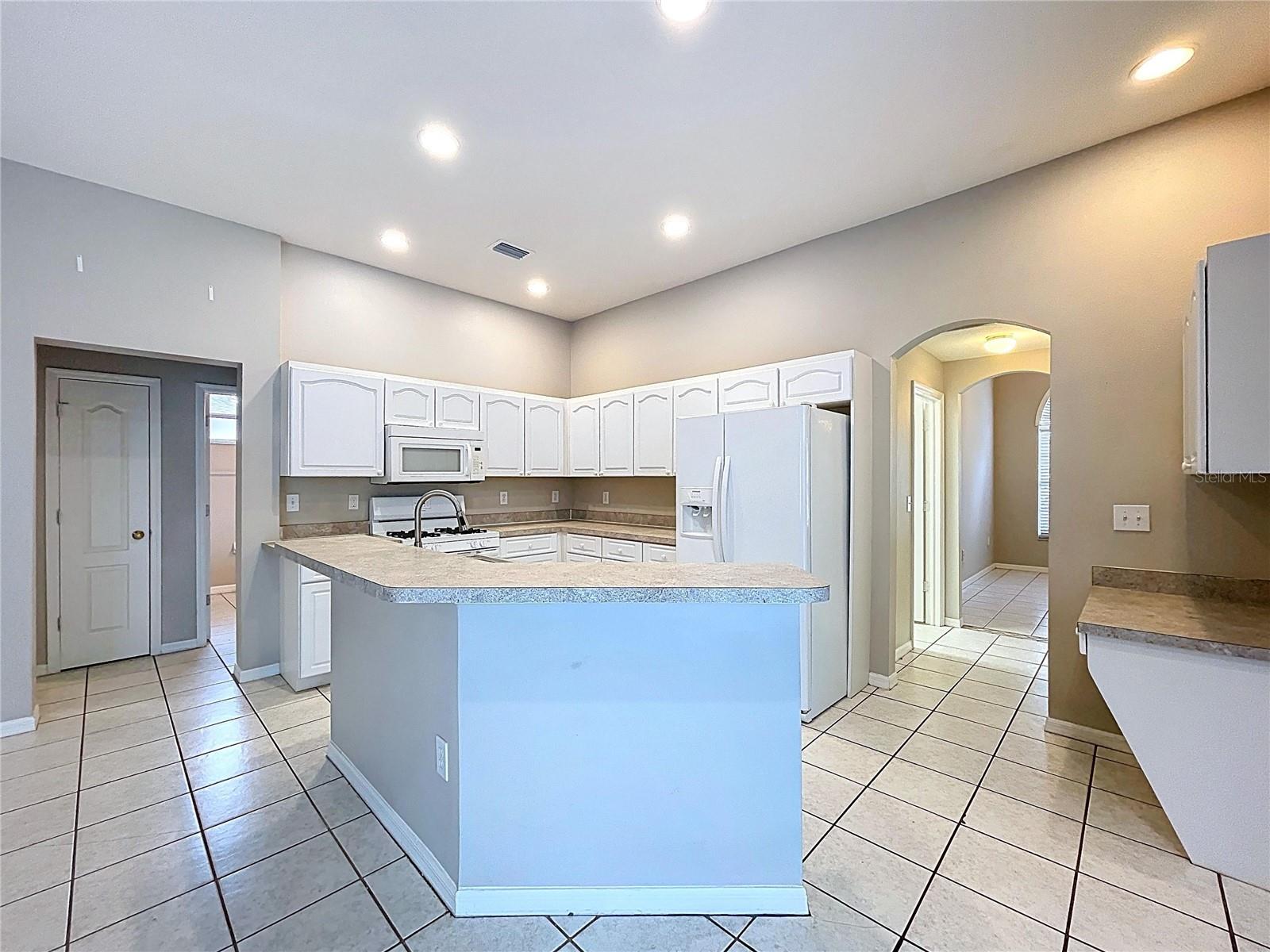 Image 26 of 94 For 6813 Regents Village Way