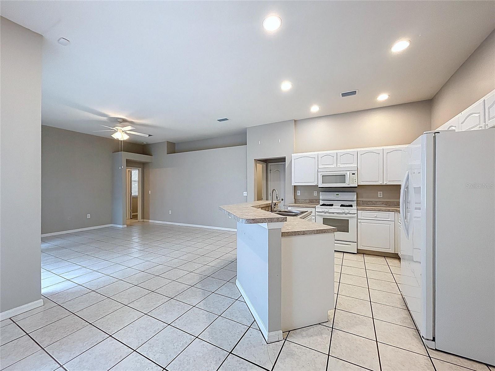 Image 27 of 94 For 6813 Regents Village Way