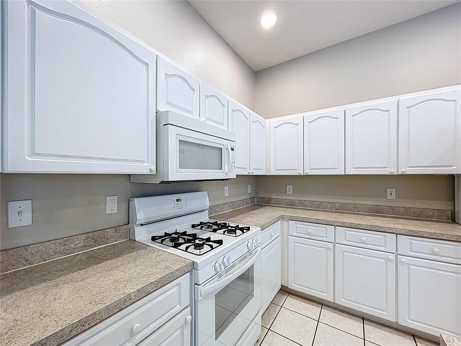 Image 28 of 94 For 6813 Regents Village Way