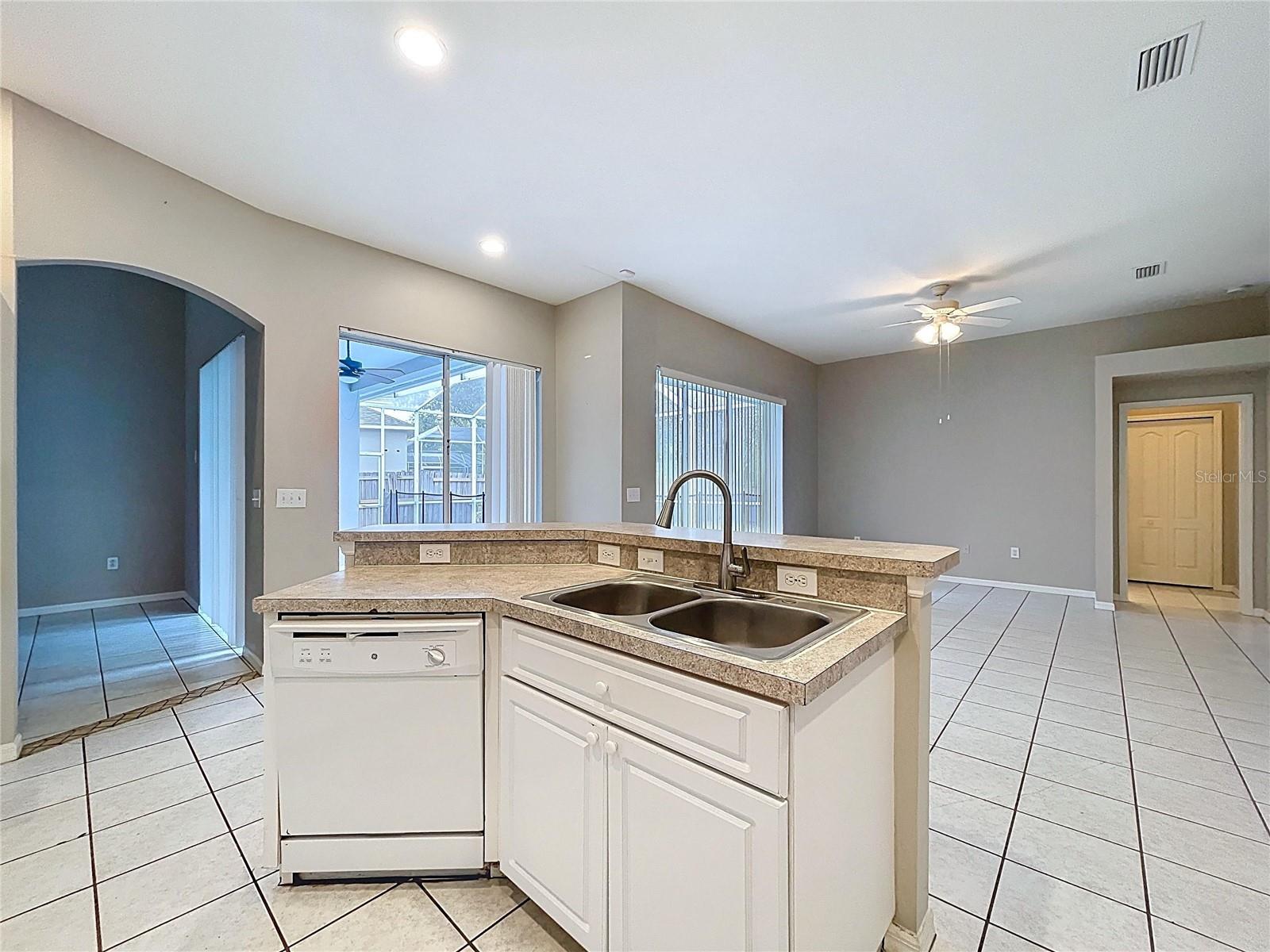 Image 29 of 94 For 6813 Regents Village Way