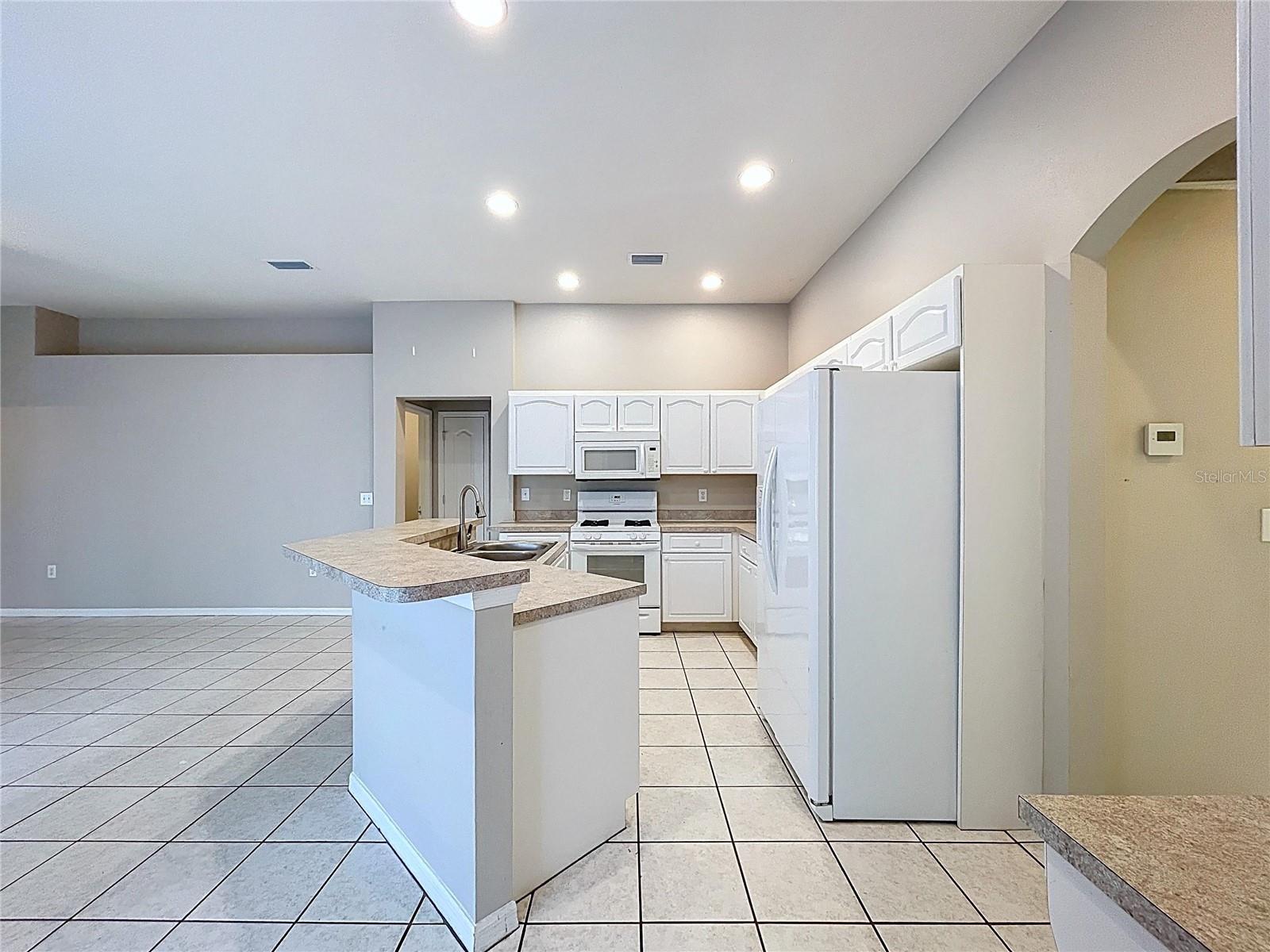 Image 30 of 94 For 6813 Regents Village Way