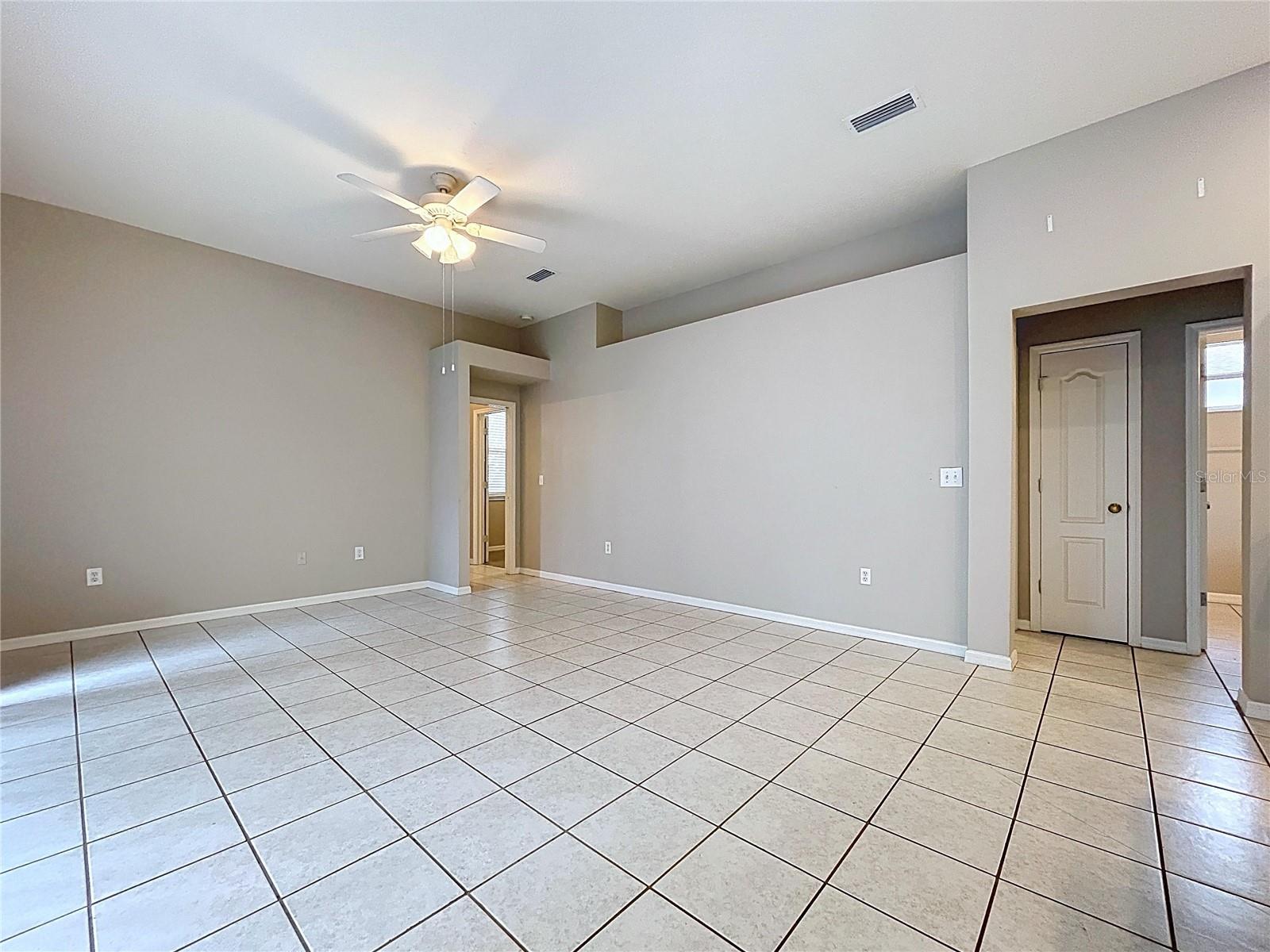 Image 40 of 94 For 6813 Regents Village Way