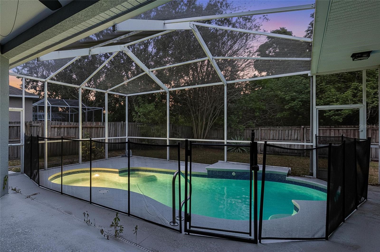 Image 5 of 94 For 6813 Regents Village Way