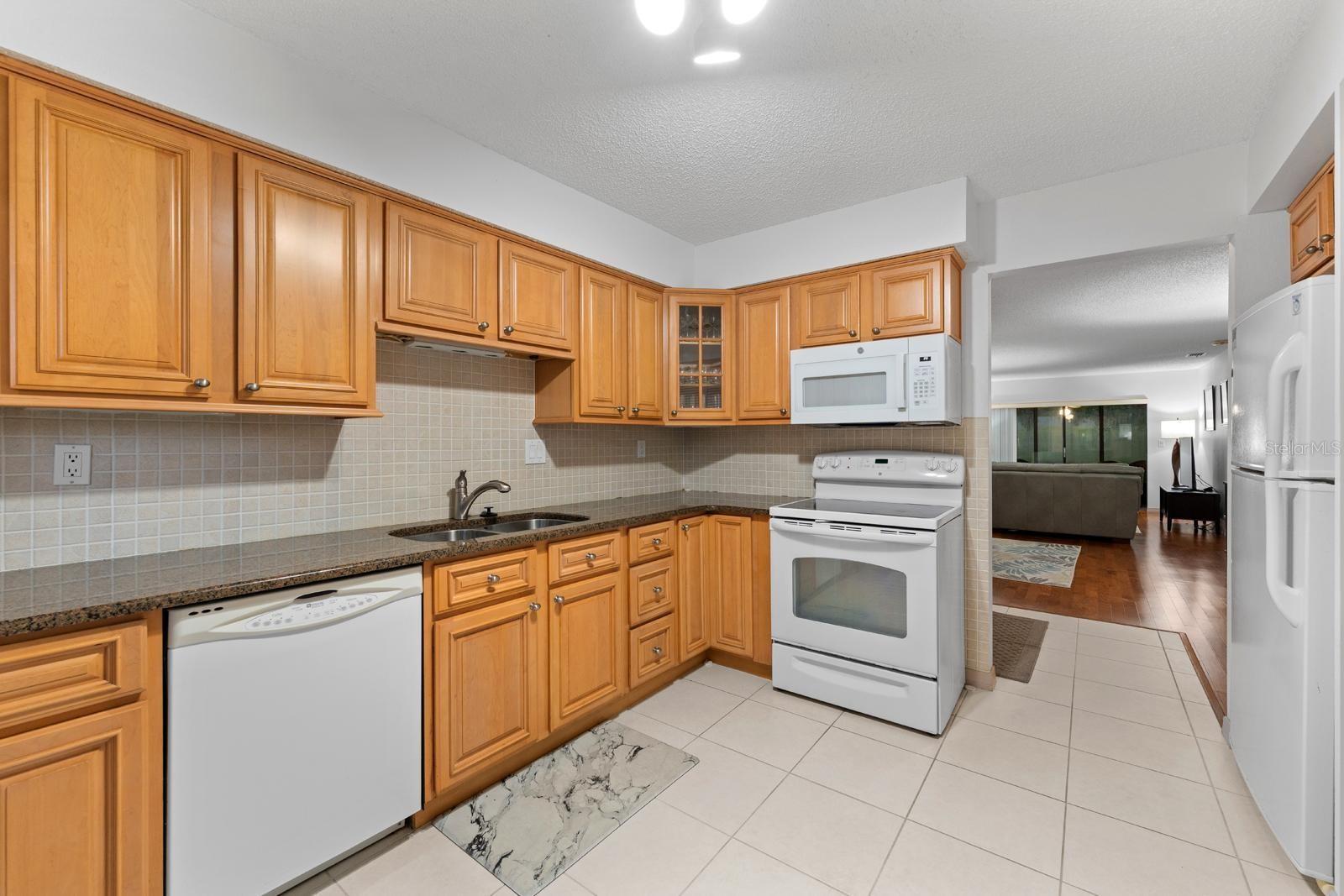 Image 14 of 25 For 13010 Wedgewood Way A