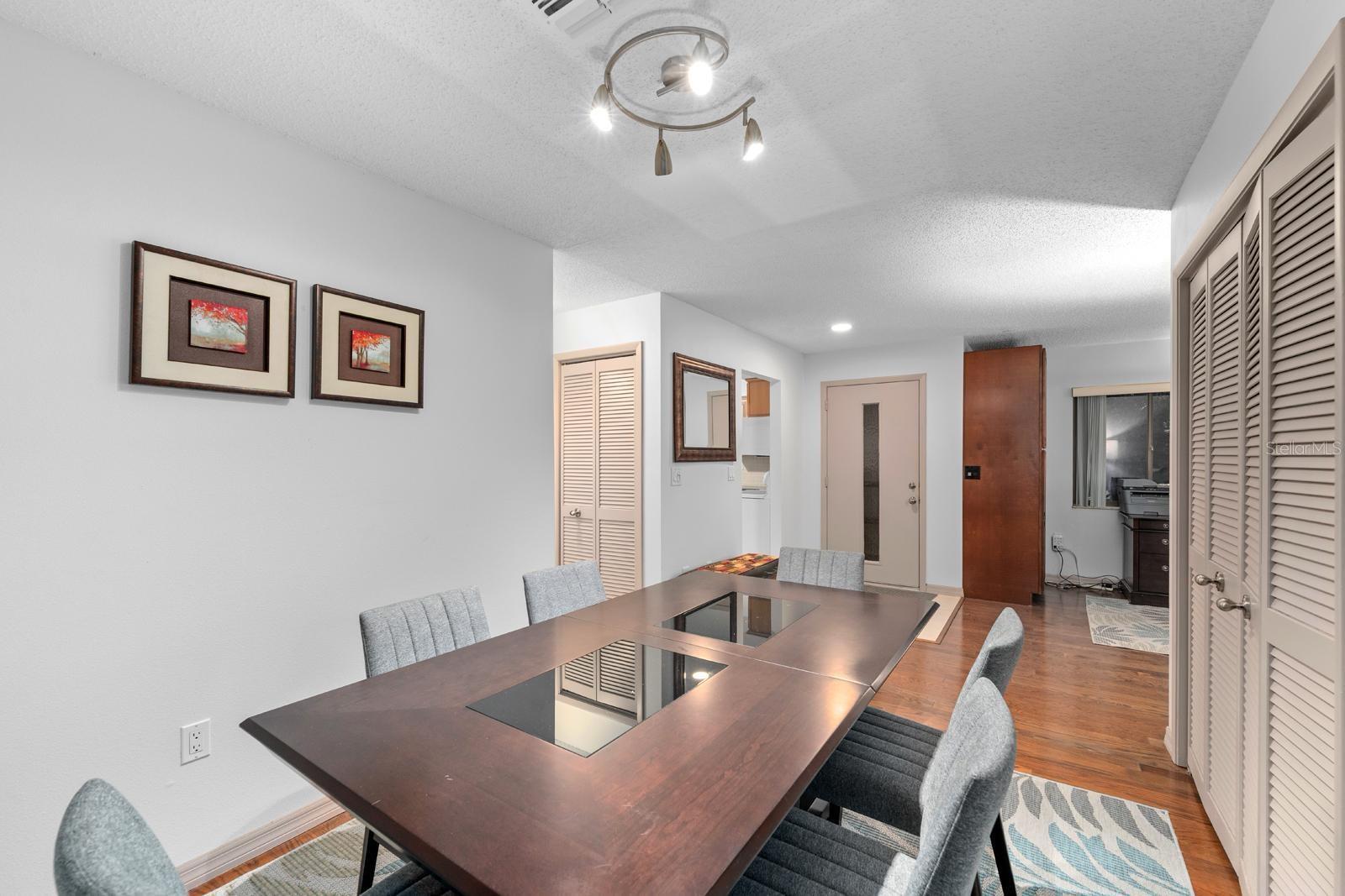 Image 7 of 25 For 13010 Wedgewood Way A