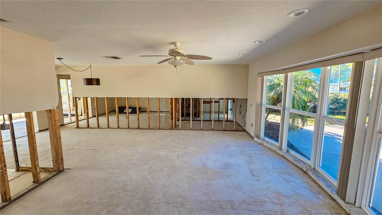 Image 8 of 63 For 740 59th Avenue