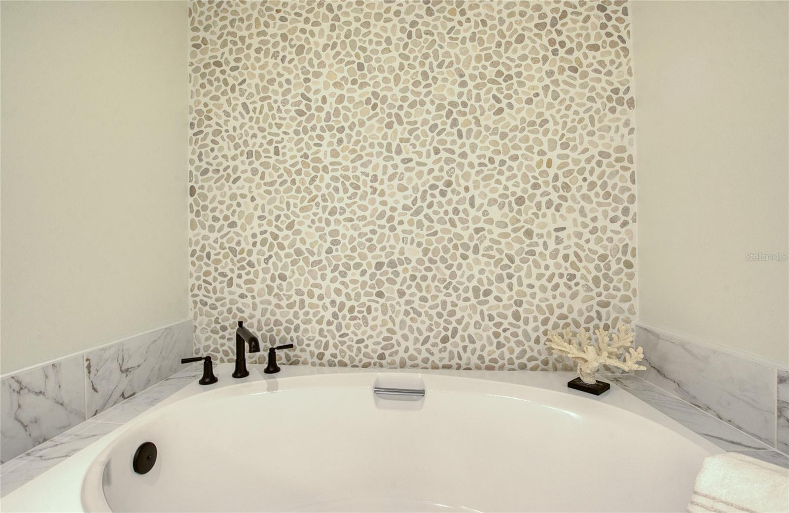 Image 25 of 81 For 1312 Pasadena Avenue S 14