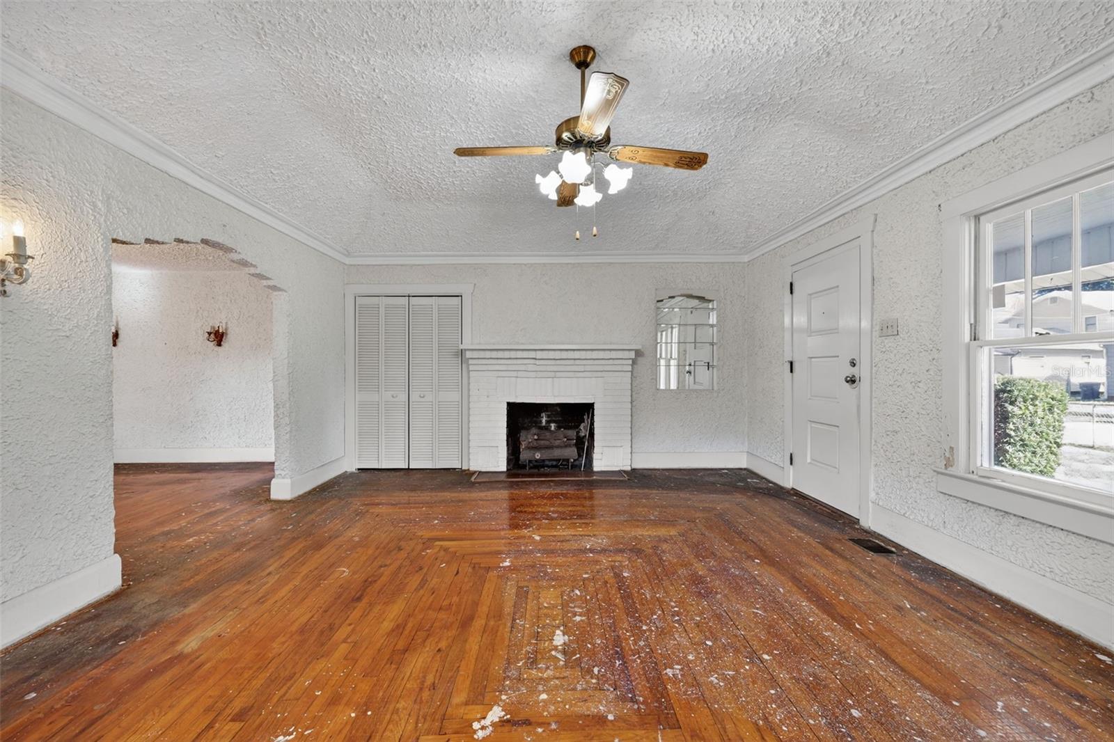 Image 12 of 51 For 5806 Cherokee Avenue